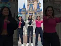 Download Lagu E a dancinha na frente do castelo da Disney 🤣🤣 #luluca #shorts
