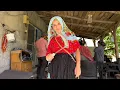 Download Lagu Dorpsleven in documentairestijl / Wilde tijm verzamelen