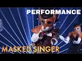 Download Lagu Fox sings “Blame It” by Jamie Foxx ft. T-Pain | The Masked Singer | Season 2