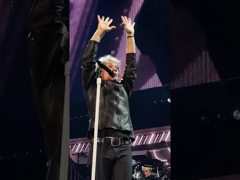 UK! Raise your hands 🙌 in the comments if you’re joining us for the Forever Tour