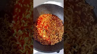 واخيرا جربنا ترند النودلز كتير طيب Noodles 