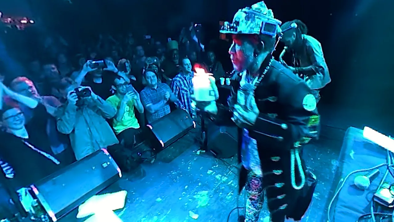 VR 360° : Zion's Blood | Lee "Scratch" Perry & Subatomic Sound System live dub in virtual reality VR 360° : Zion's Blood | Lee "Scratch" Perry & Subatomic Sound System live dub in virtual reality