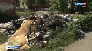 Сквер в Амурском посёлке становиться больше похож на свалку