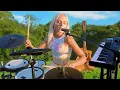 Download Lagu Impossible - Madilyn Bailey (Live Loop Video)