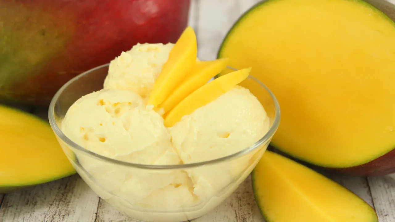 Eis Rezept aus 3 Zutaten / Fruchteis ohne Zucker / 5 Minuten / Sallys Welt. 