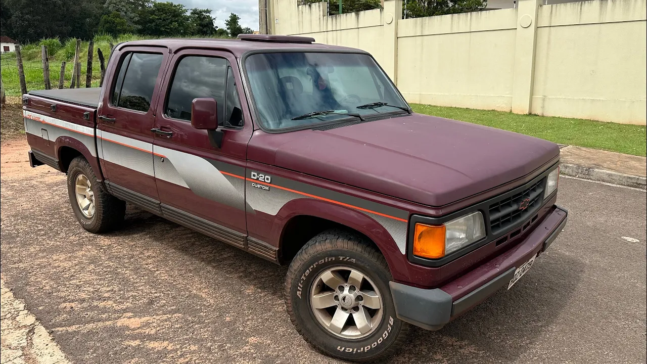 ACHEI UMA D20 89 COM MECANICA DE SILVERADO MWM SPRINT 6CL