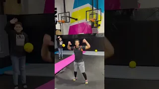 ازاي تنط على الترامبولين  دندنها