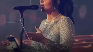 اتمنى اضمك بالقلب ماعوفك ولا ساعة 