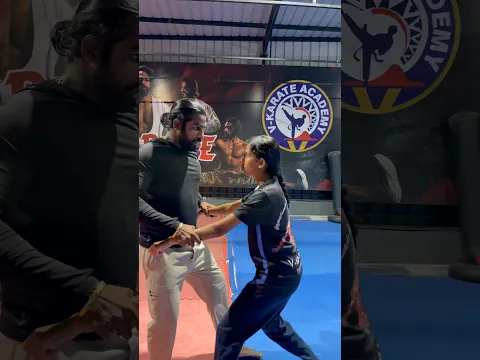 V KARATE | HUG DEFENCE FOR GIRLS | பெண்கள் பாதுகாப்பு |#selfdefense #martialarts #shorts #tamil
