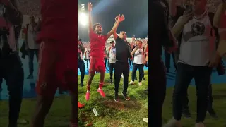 حسين الشحات يهتف من التالته شمال      الاهلي  الاهلي والوداد  سطلانه  إحتفال  حسين الشحات دندنها