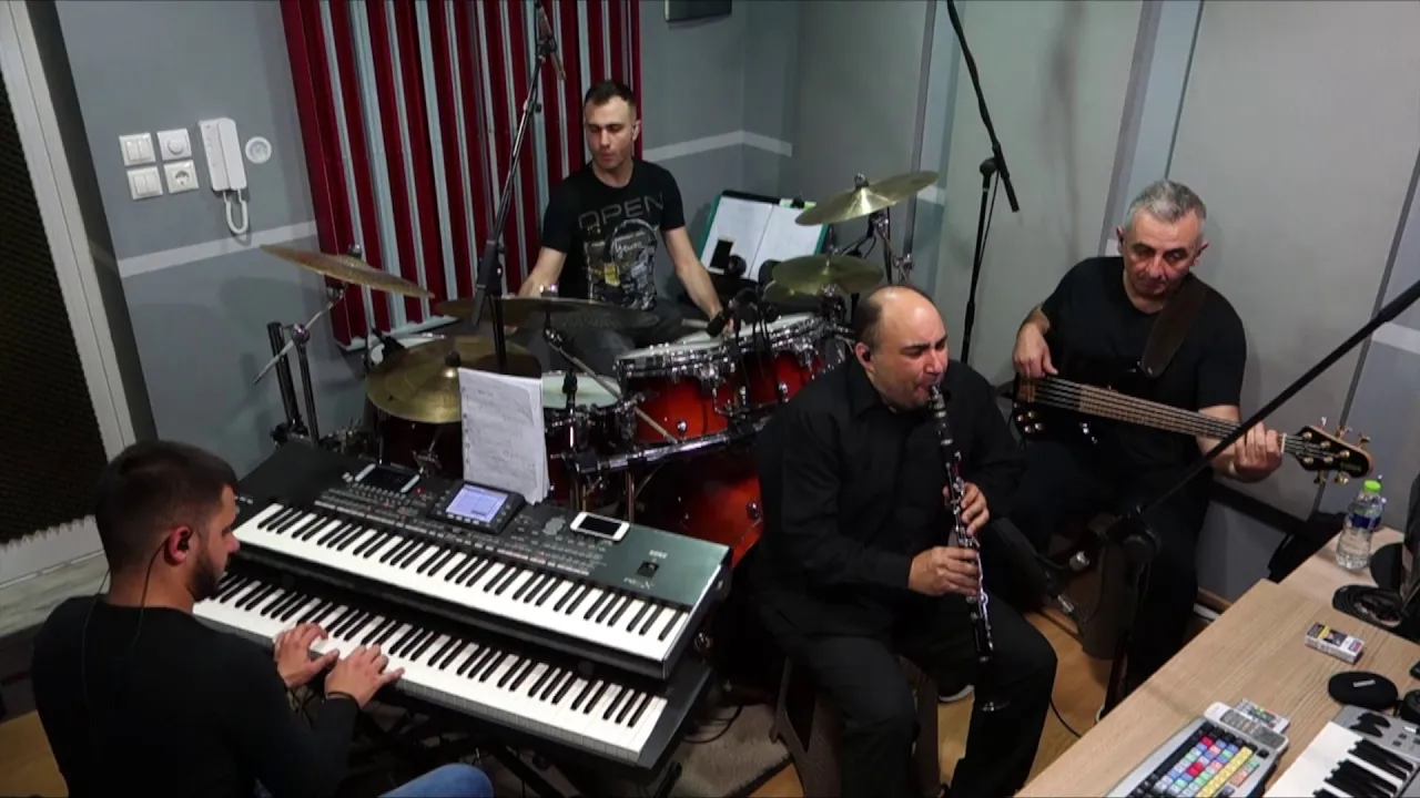 Pontiak Jam Trio - Stavros Pazarentsis || ''i mana en kryo nero''