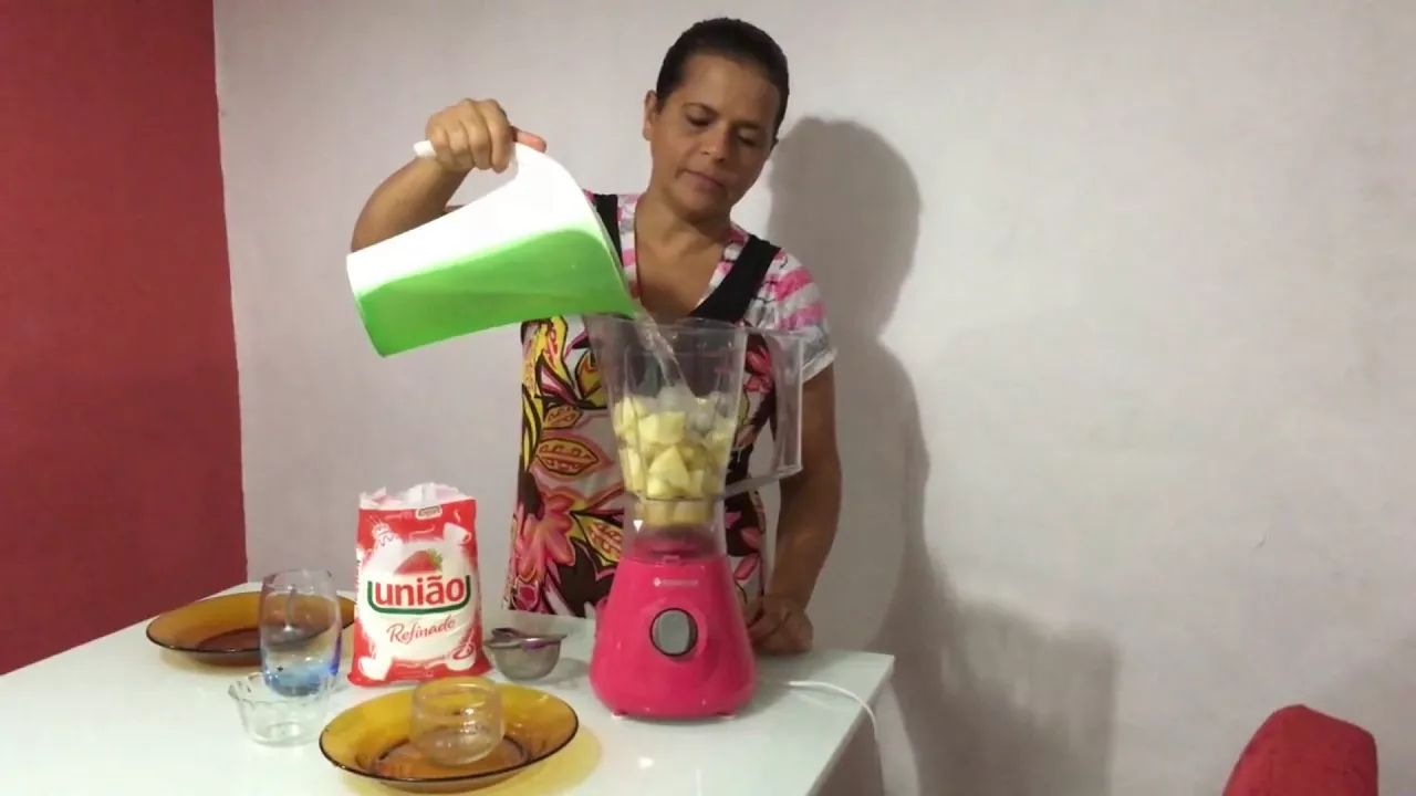 Suco de Abacaxi com Hortelã Receita de minuto: rápidos, fáceis e saudáveis! Auxília no emagrecimento. 