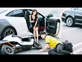 Download Lagu 全公司都嘲笑女總裁和一個外賣小夥網戀，殊不知他竟是第一大家族繼承人，亮出實力財力，女總裁當場求婚！#爽劇 #逆襲 #反轉