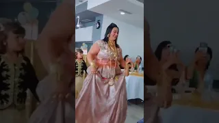 بلوزةجزائرية وردة شارلومانتي خلطتها بالشطيح 