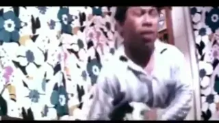 keluarga si comat lepas makan kepala ikan