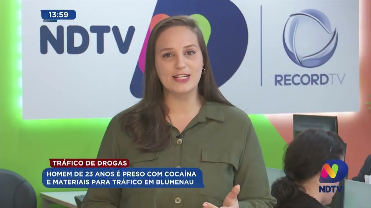 Tráfico de drogas: homem de 23 anos é preso com cocaína e materiais para tráfico em Blumenau