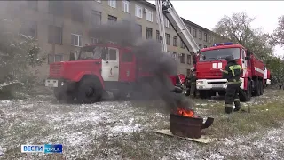 В образовательных организациях Омска продолжается эстафета учебных эвакуаций