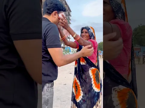 माँ की दुआ से बड़ी कोई दौलत नहीं।💯🙏 #humanity #helpinghands #kindness #emotional #short