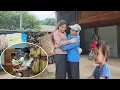 Download Lagu The kind woman was very happy to see Hong unexpectedly visit her.