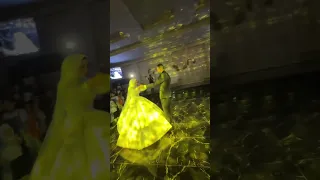 أنا هفضل جنبك واعيش سنيني معاك ي حبيبي كلها 