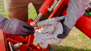 How to Use - Male ISO 16028 Flat Face Skid Steer Coupler Pressure Relief Tool