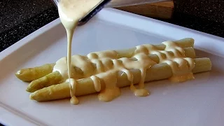 Gebratener grüner Spargel - auch perfekt vom Grill! Im Video zeige ich Dir, wie Du grünen Spargel ga. 