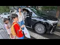 We Tried China s Luxury Uber Is It Worth DOUBLE the Price