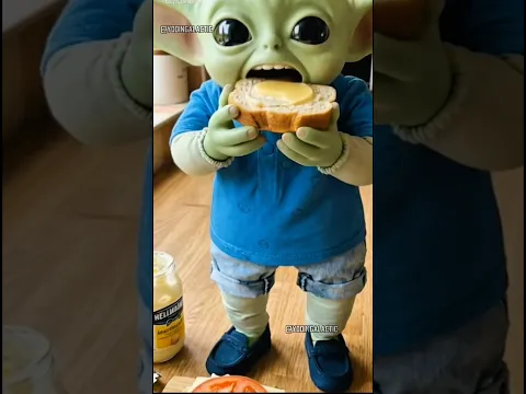 ADORO COMEEEER 😁🥪🤤 #babyyoda #food