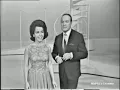 Annette and Bob Hope sing Jamaica Ska