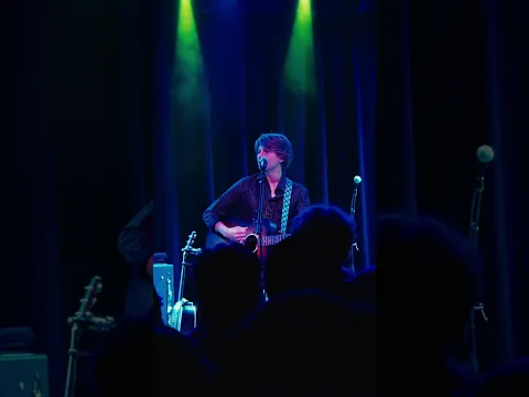 Playing my new song Hometown Girl live for the first time on Waylon’s tour. Thank you Omaha!