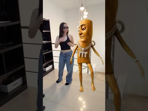 Bailecito con mi amigo TTT que vino desde ROBLOX 😳