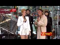 Rihanna - Russian Roulette(Good Morning America 11.24.2009)