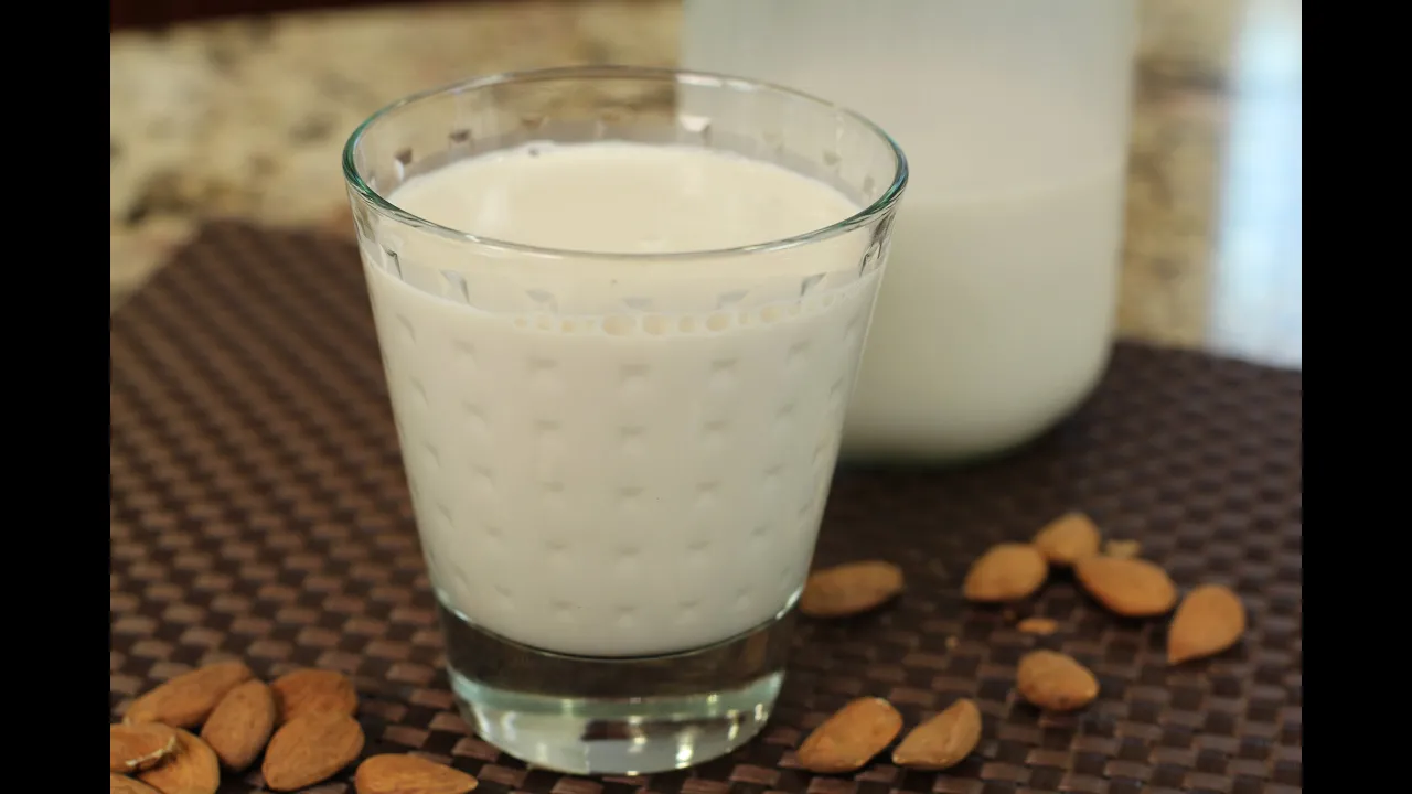 Homemade Almond Milk by Rockin Robin