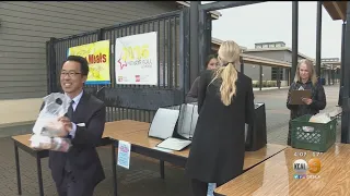 Coronavirus LAUSD To Open 60 Grab Go Food Centers For Families