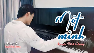 Một mình