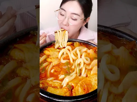 국물이 얼큰한 김치우동 한사발🔥