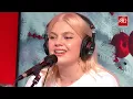 Louane interprète "Tornade" en live dans #LeDriveRTL2 (13/12/21)