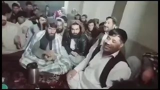 دلته عاشقان وه په یواری ناره وکره              دندنها