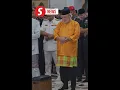 Download Lagu King, Queen perform Hari Raya prayers at Federal Territory Mosque