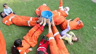 اخر شخص رجلة هتوجعة هيكسب والعقاب ثلج ويدفع 500 جنية 