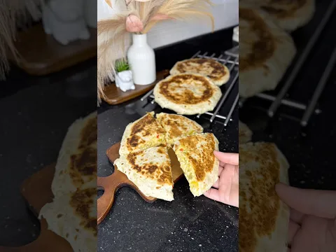 فطيرة express للعشاء و جوع الليل بدون عجن بخبز الطاكوس👌