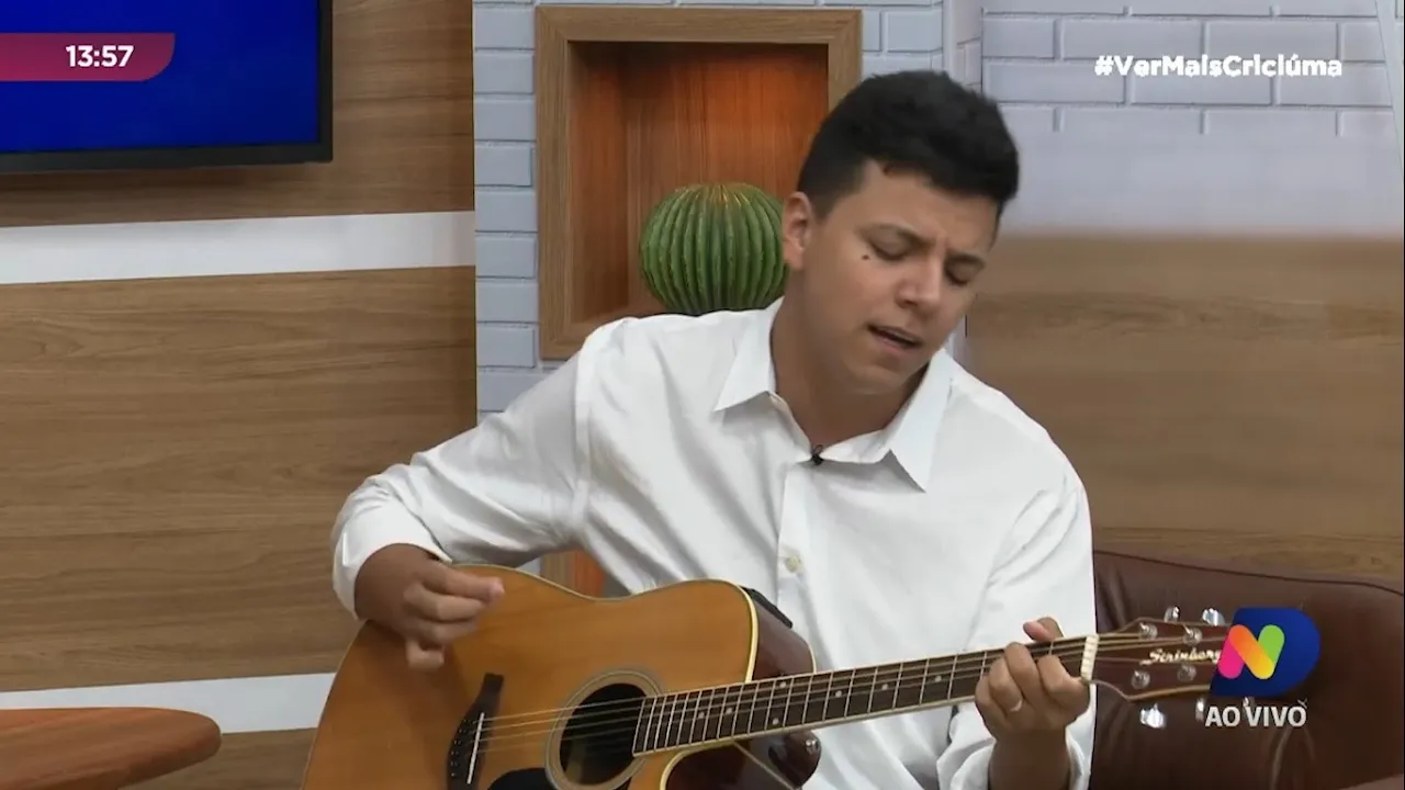 Neeandher Castilho se apresenta e conta como foi participar do Canta+