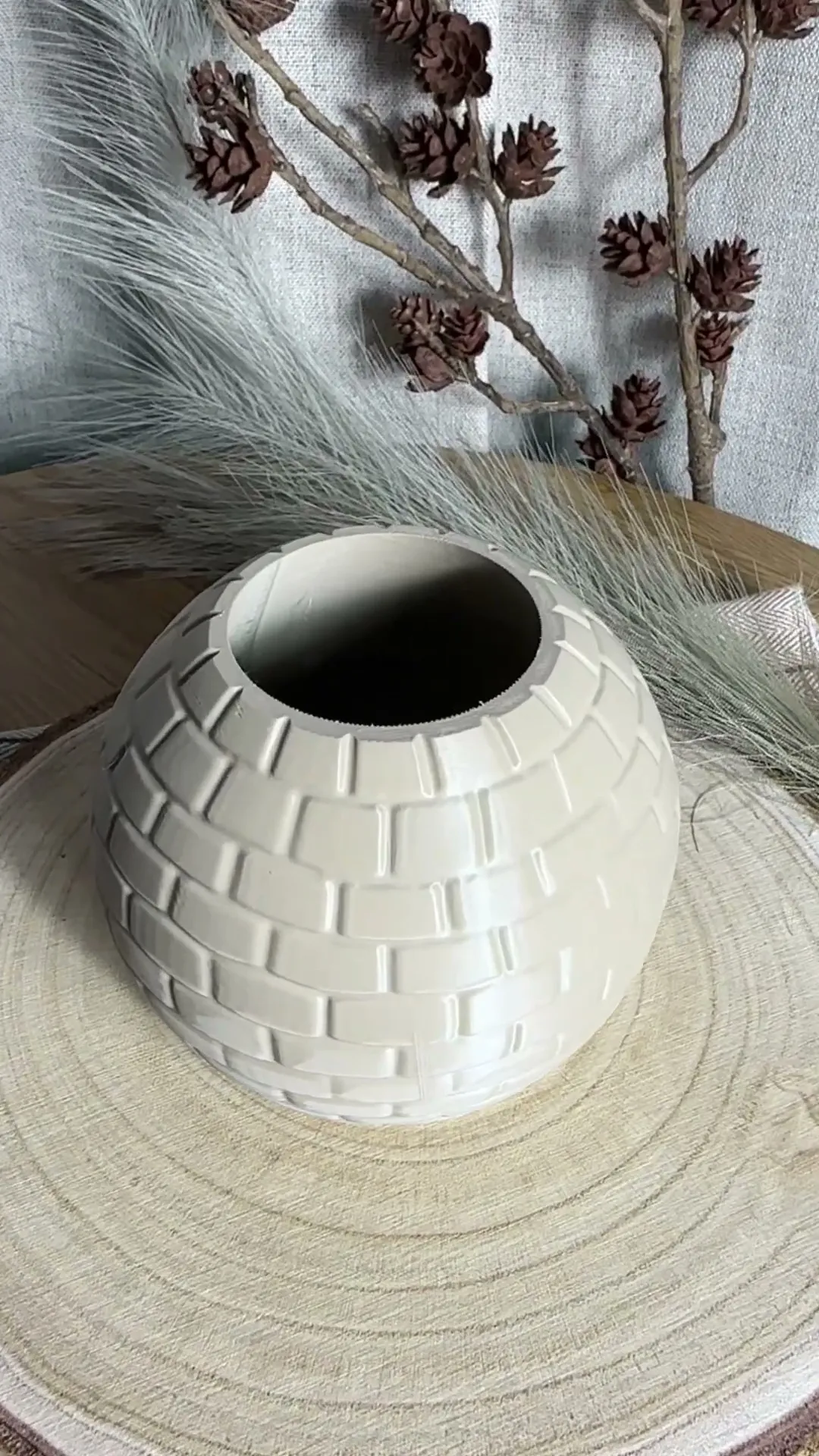 Snow Dome Vase - Perfect for Winter Decor and Holiday Centerpieces