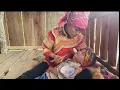 Download Lagu Mother helpless when seeing son faint right in front of her