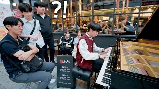 a boy pretends to be a beginner and suddenly speeds up canon in amazing way with street piano