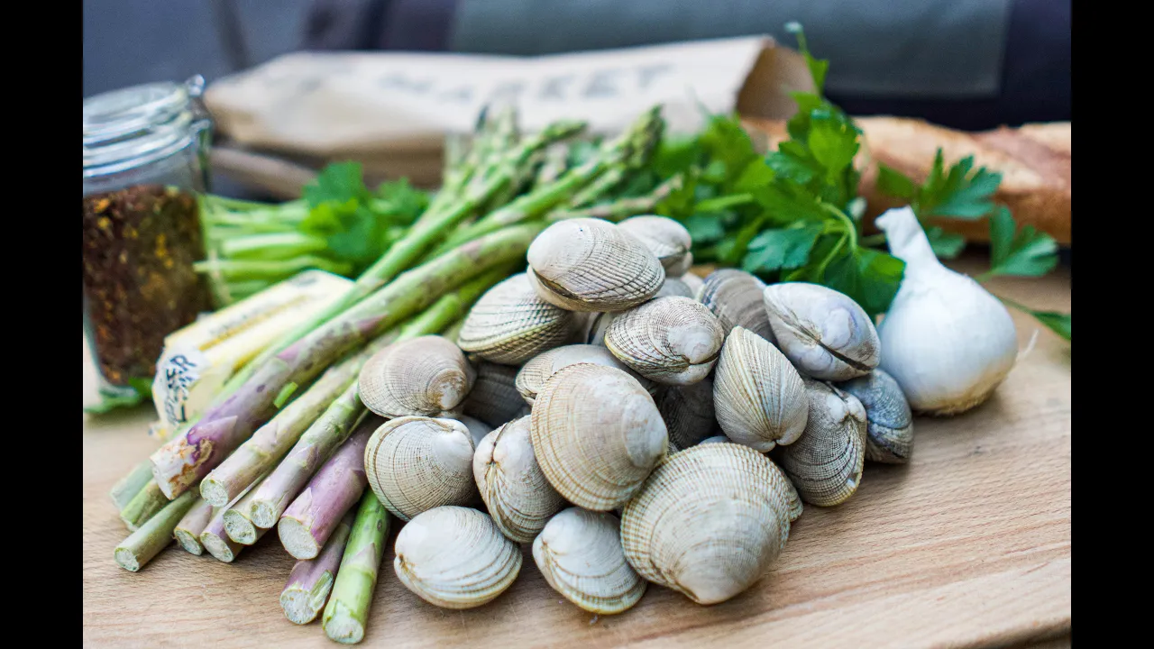 COASTAL FORAGING FOR DELICIOUS LITTLE CLAMS   How To Sustainably Harvest   Simple Recipe