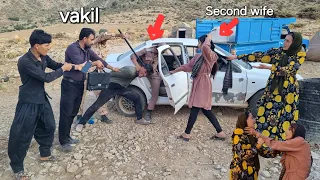 Fromthe moment ofLeila svictoryand Zahra s defeat toAfshin sarrest by thepoliceand her imprisonment