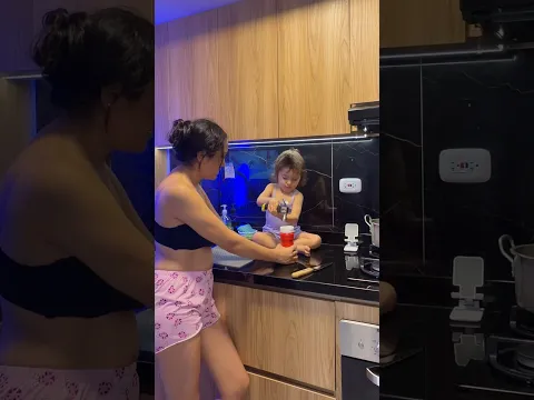 Hellen y la mamá son muy orgullosas 😂 #humor #comédia