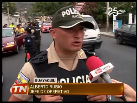 Policía ejecuta operativo de seguridad en ciudadela Miraflores