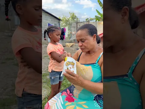 ¡La hermana mayor atrapada con las manos en la masa! 🧀😂
